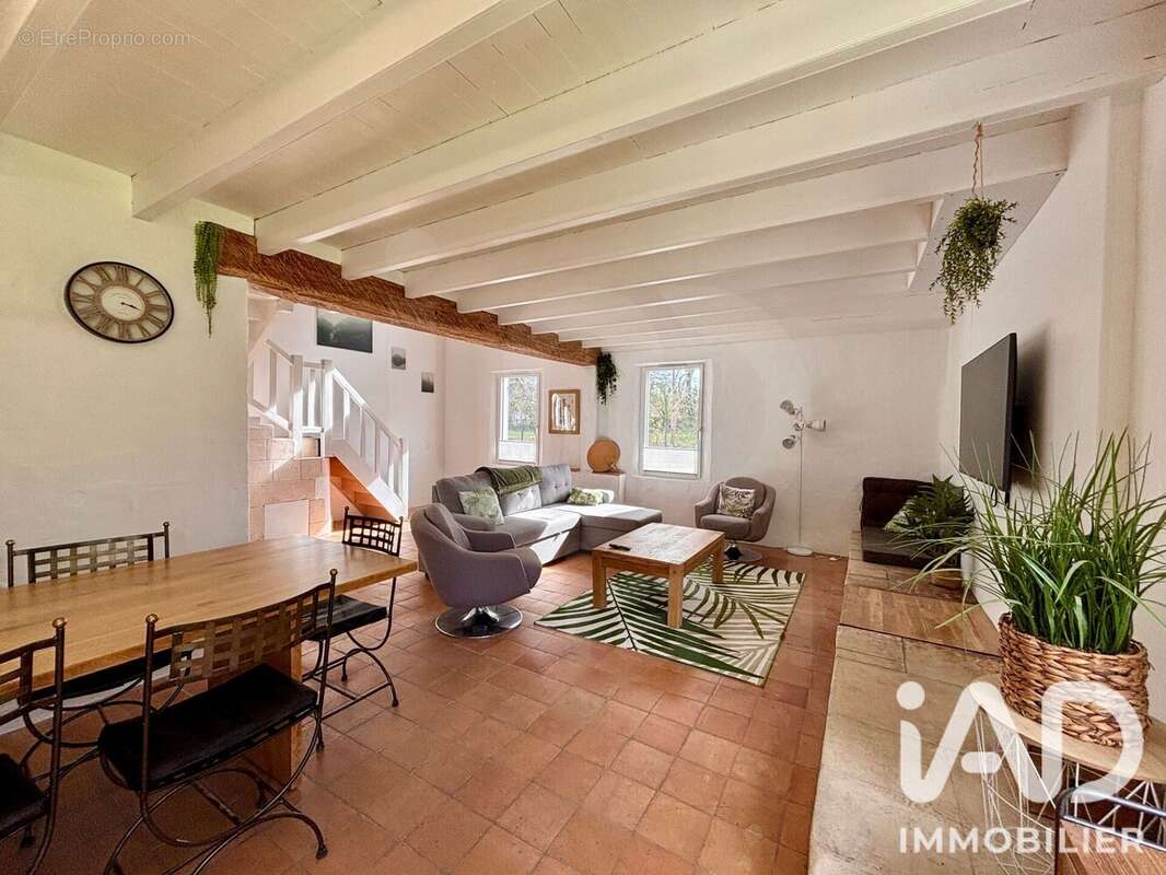 Photo 9 - Maison à MEDIS