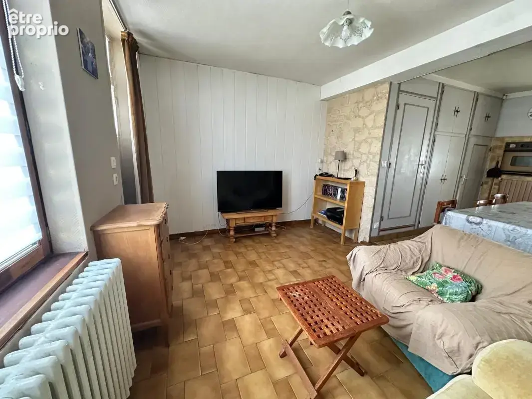 Maison en vente idéalement située et à seulement 5 minutes à pied de la gare pour Paris - photo 2