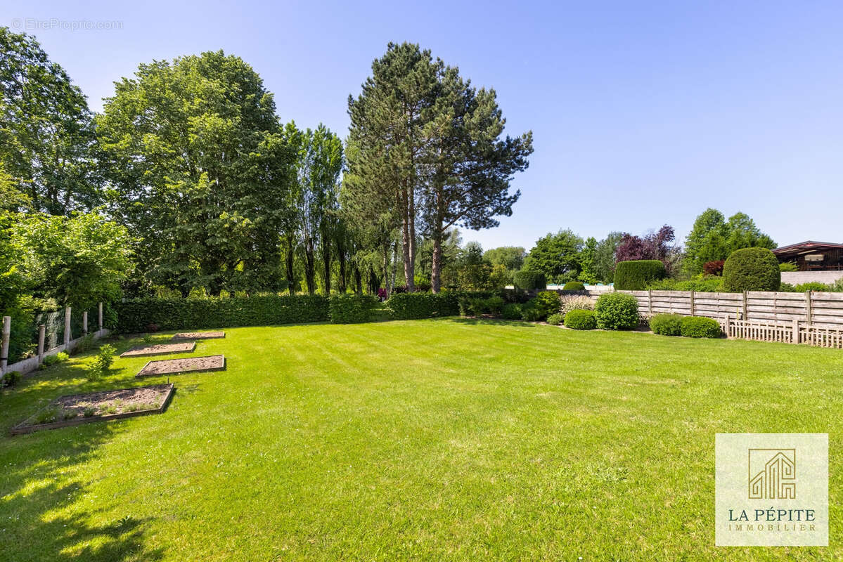 Plain-pied individuel d’exception sur 1600 m2   Sous-sol complet   Environnement privilégié - photo 2