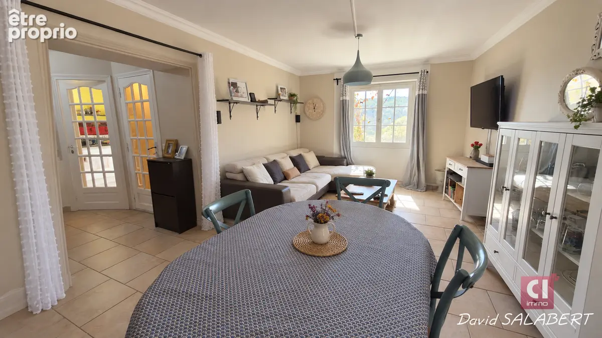 Maison Sainte Anastasie Sur Issole 4 pièce(s) 120m² avec cours privative - photo 2