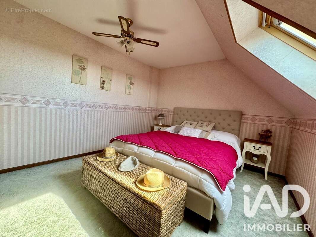 Maison 180 m² à Bezu-Saint-Germain  - photo 8