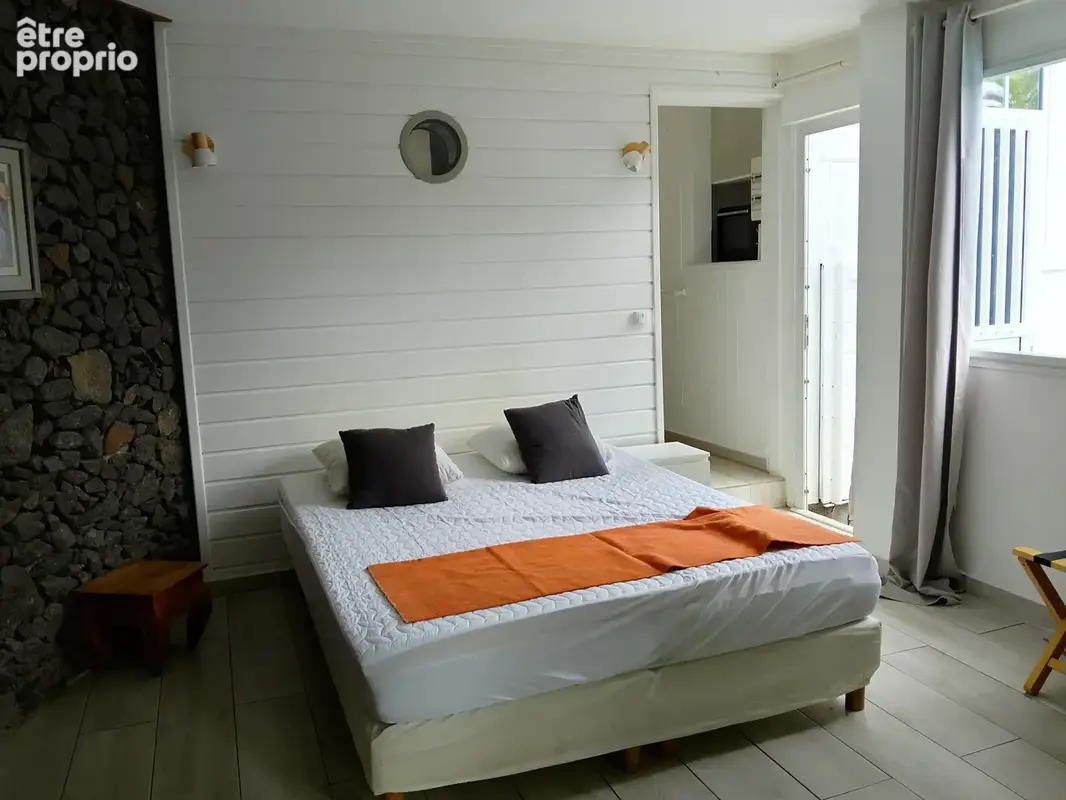 A VENDRE   TERRE-SAINTE Appartement T1/T2 avec piscine - photo 4