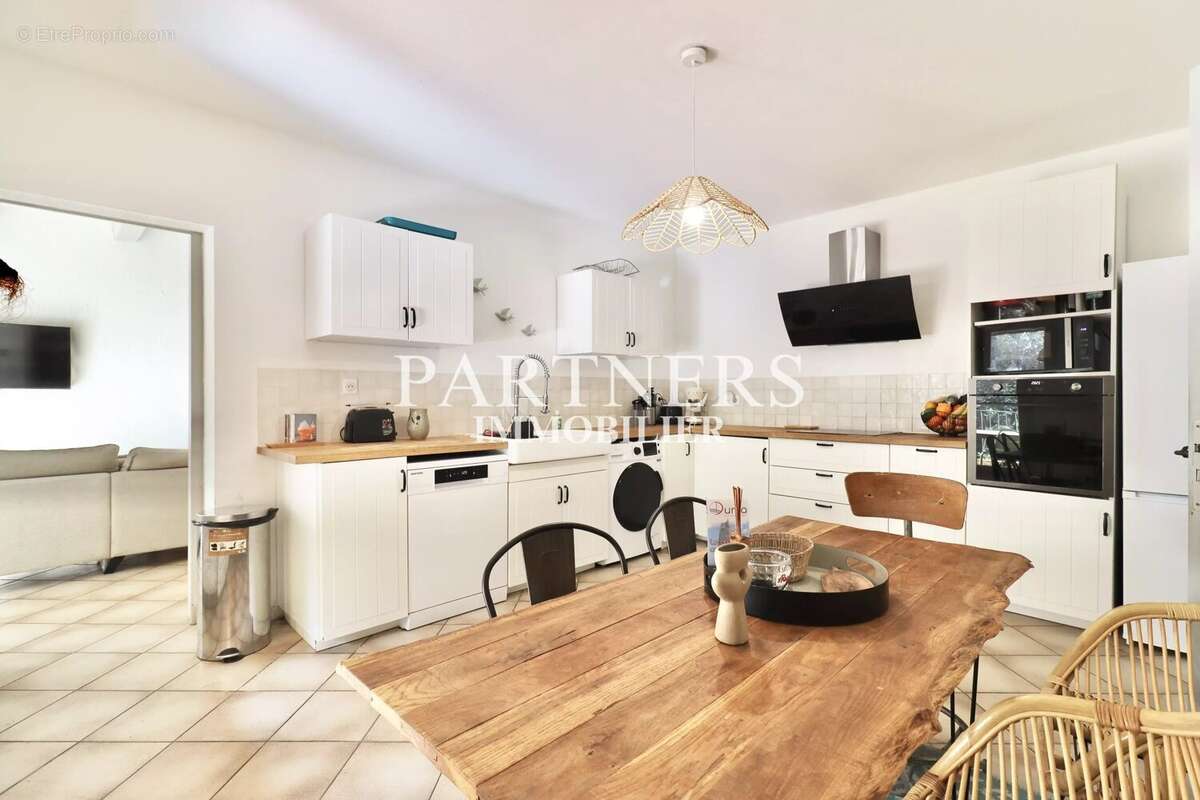 Maison à ENSUES-LA-REDONNE