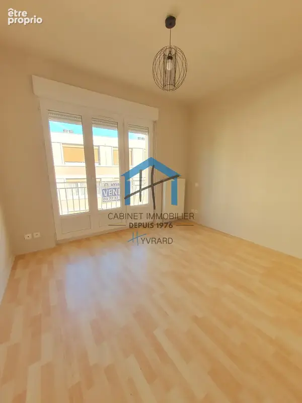 Appartement F3 de 64 m2 au 2ème et dernier étage avec une terrasse et un balcon. - photo 5