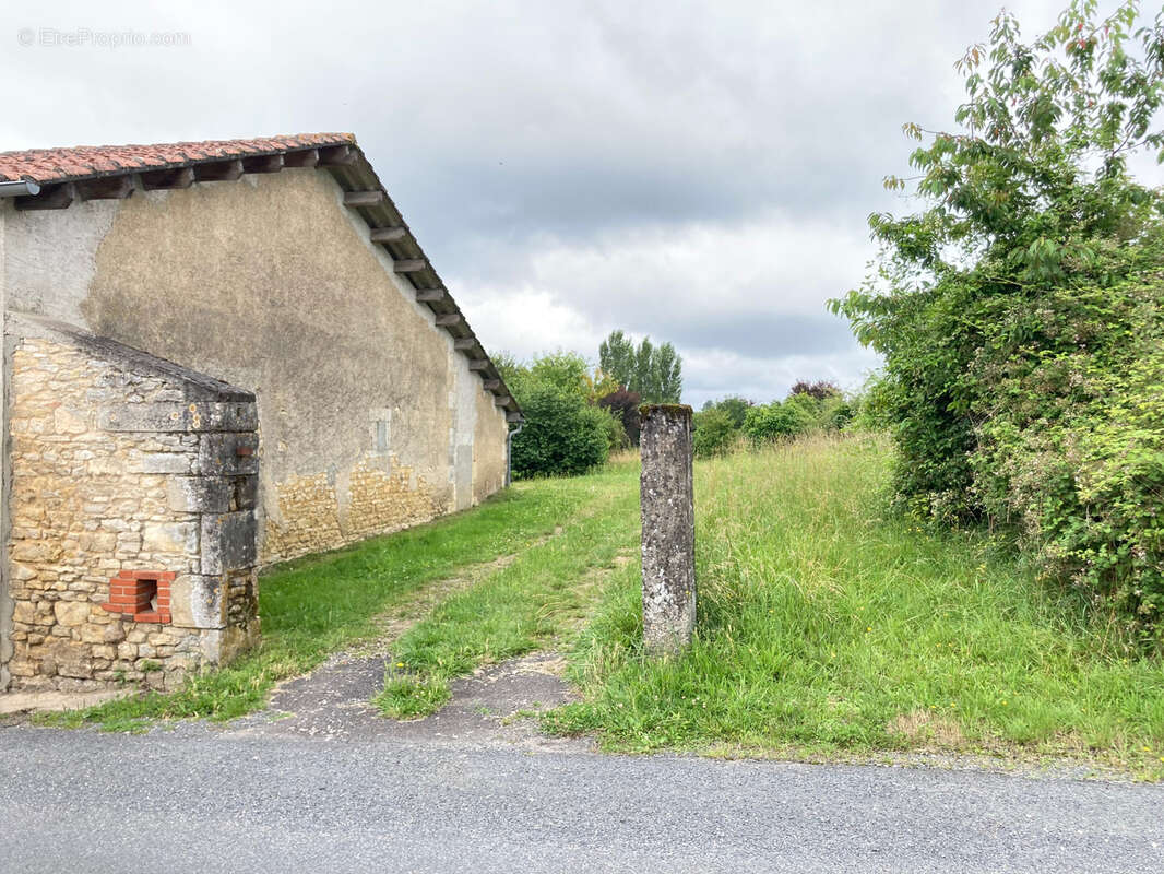 Maison à SAINT-LAURENT-DE-CERIS