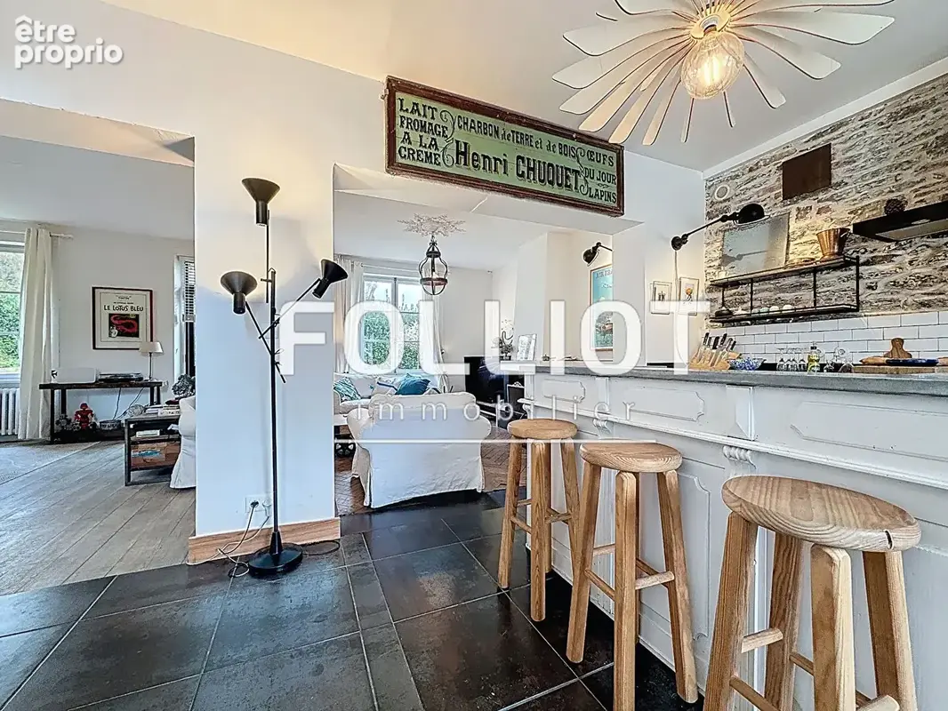 A Vendre Élégante Maison de Maître  Quartier  Carteret de 205 m² - photo 10