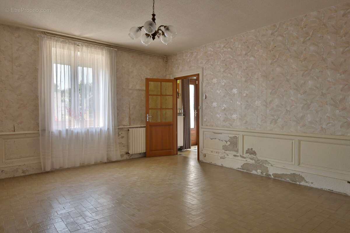 Maison à LUZINAY