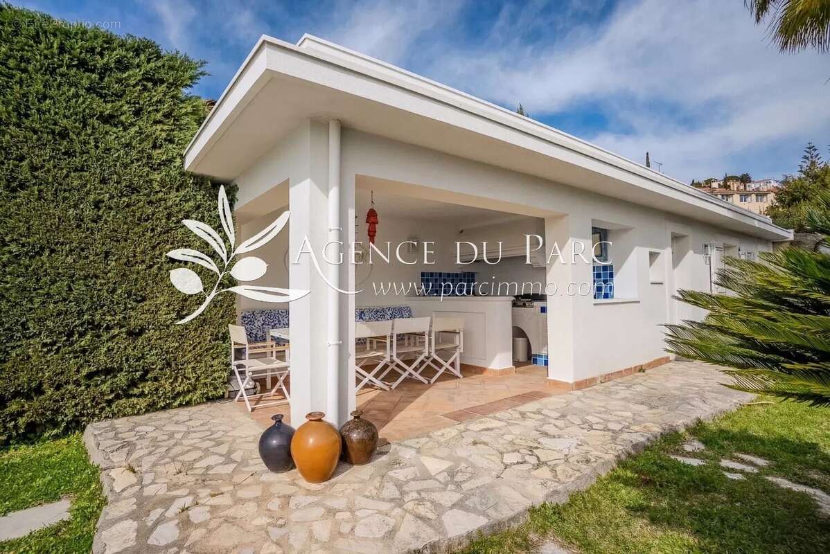 Maison à VALLAURIS