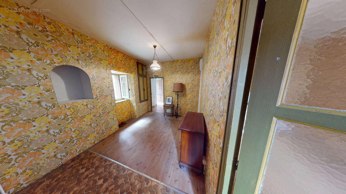 Maison à LE MONASTERE