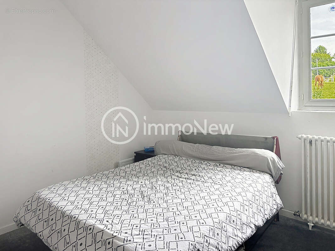 Superbe maison en pierre 192 m2 sur terrain 4807 m2 avec beaux volumes et puits - photo 7