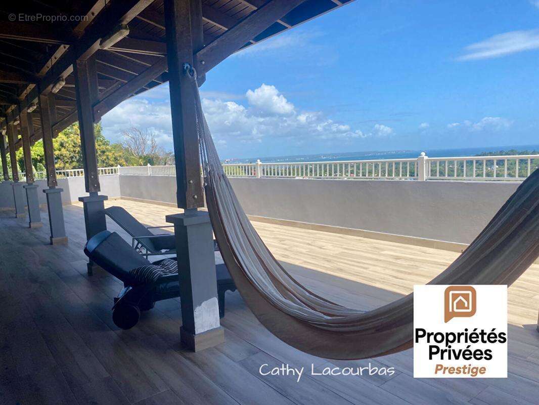 Maison à PETIT-BOURG