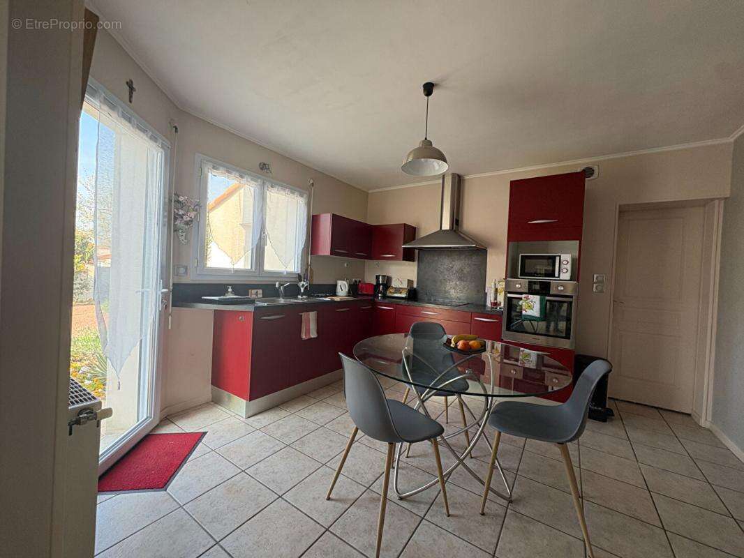 URGENT - En exclusivité à Gétigné, belle maison familiale à découvrir rapidement - photo 6