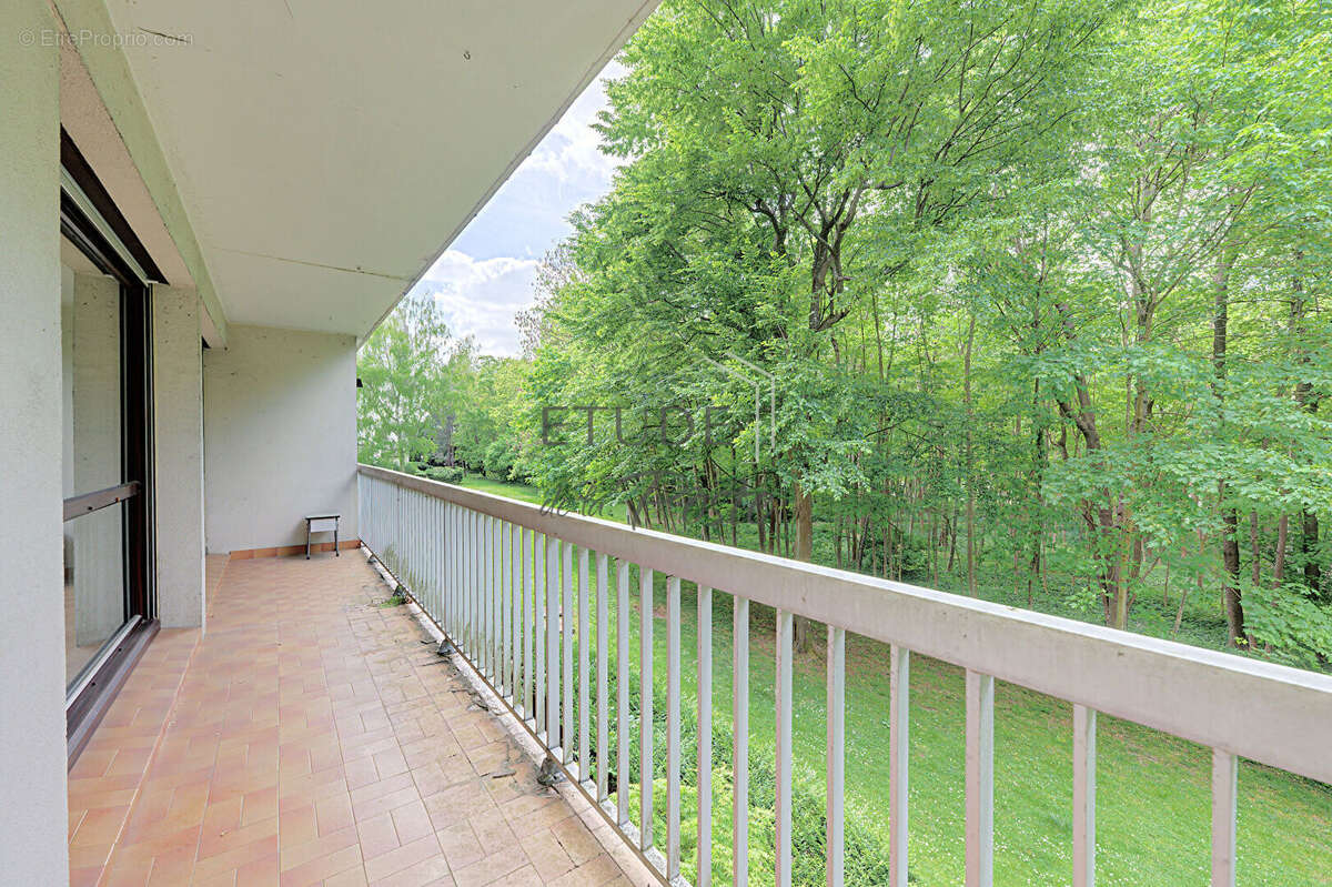 Appartement traversant au calme avec balcon et ascenseur - photo 10