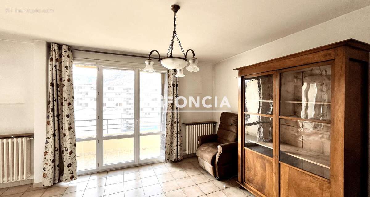 Appartement à VIZILLE