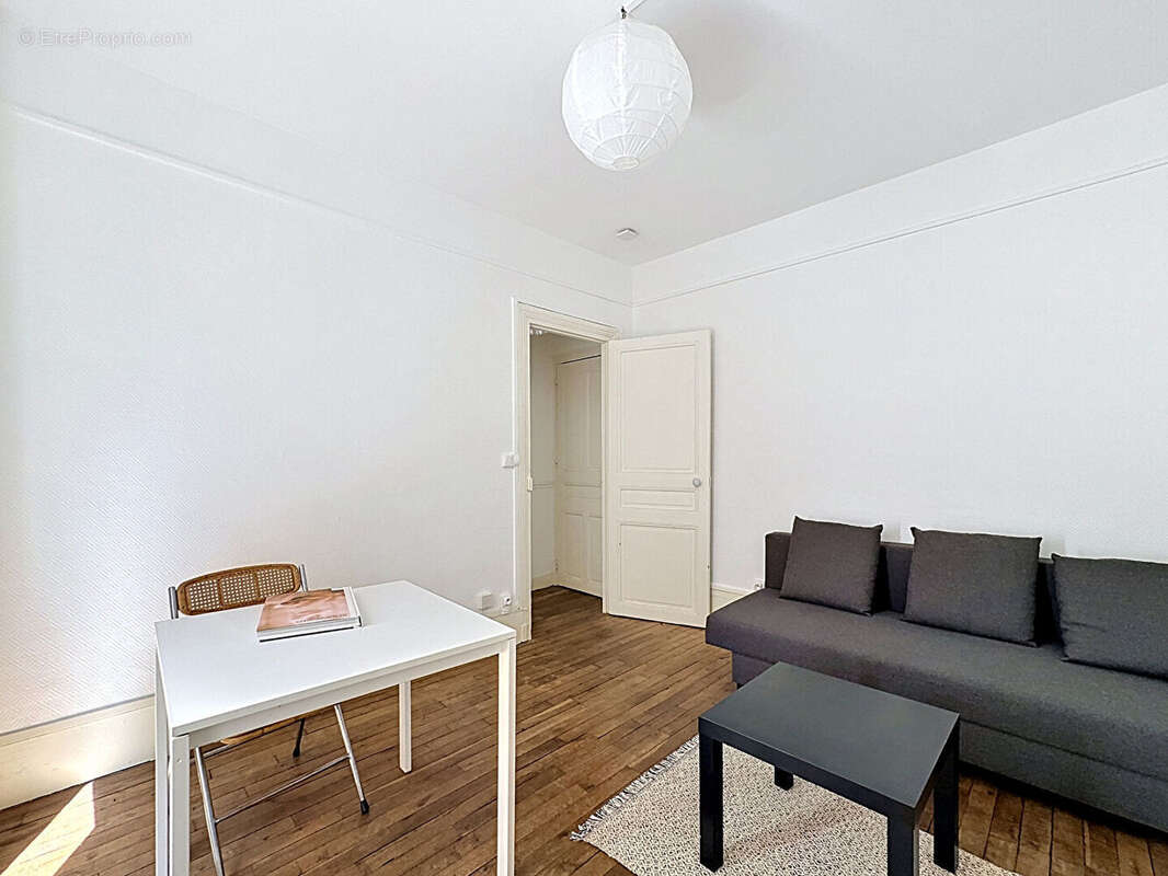 Appartement à PARIS-20E