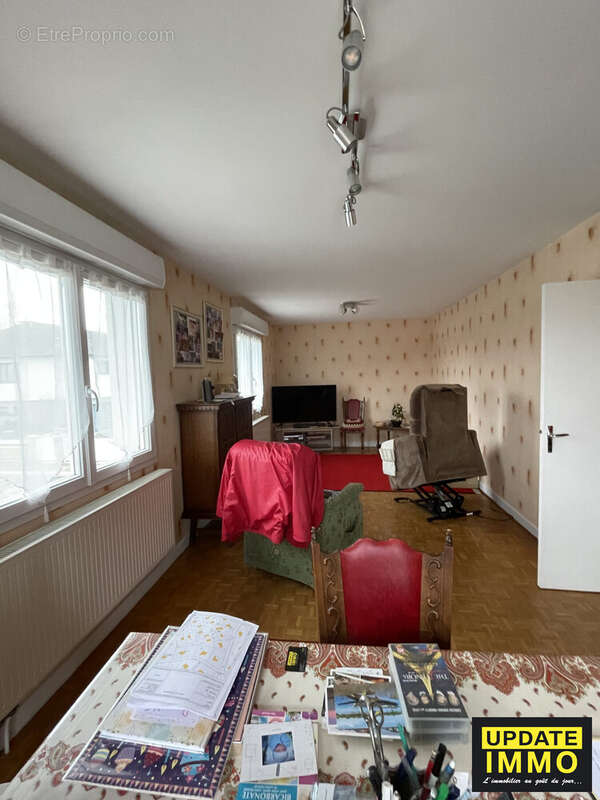 Maison 86 m² à Vittel  - photo 6