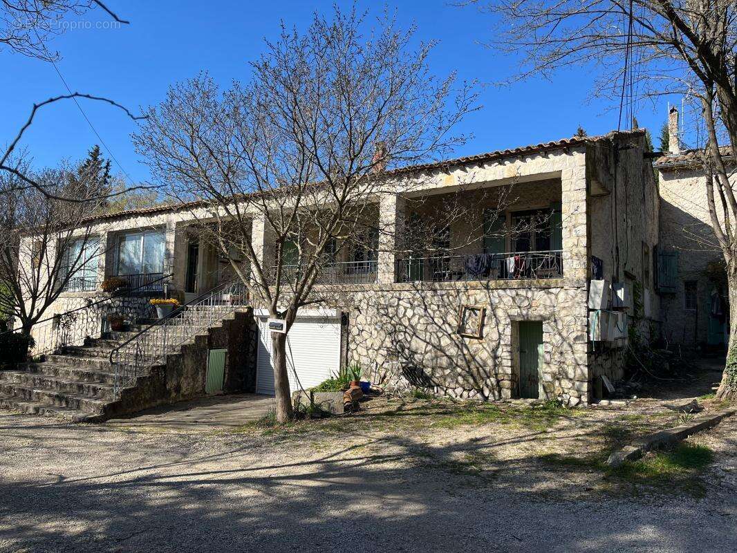 Appartement à VAISON-LA-ROMAINE
