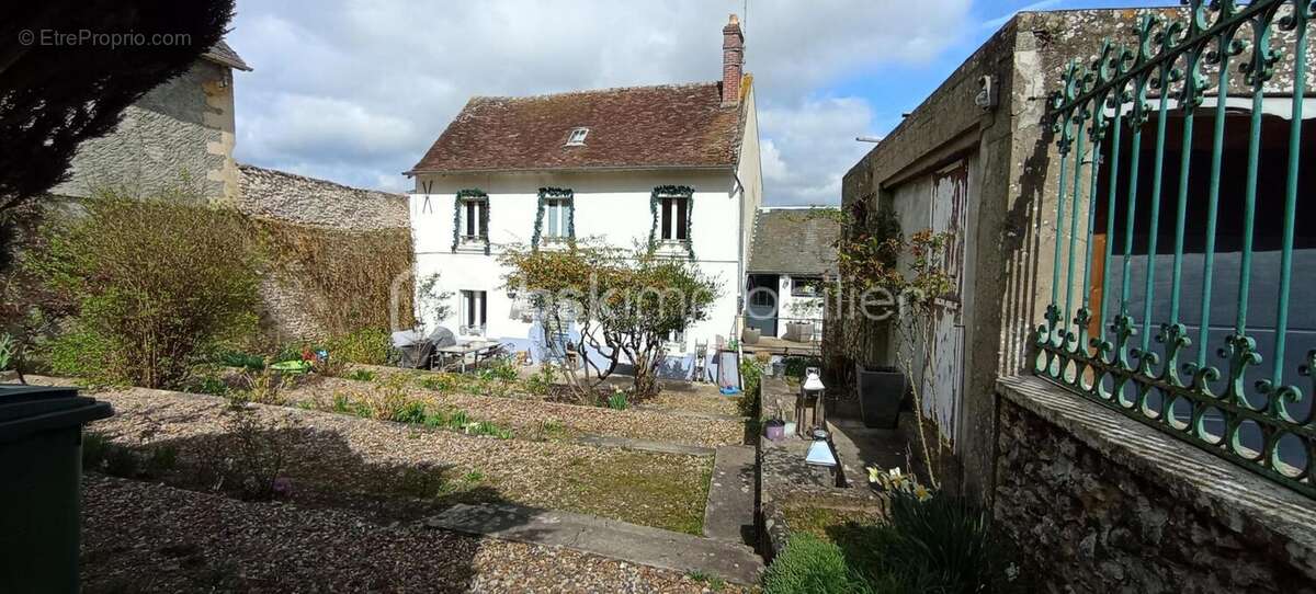 Maison à AMBLAINVILLE