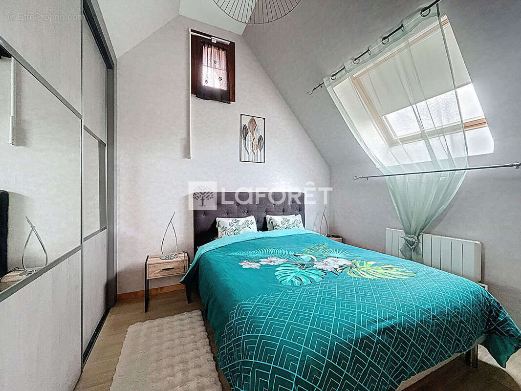 Maison à LA CROIX-SAINT-LEUFROY