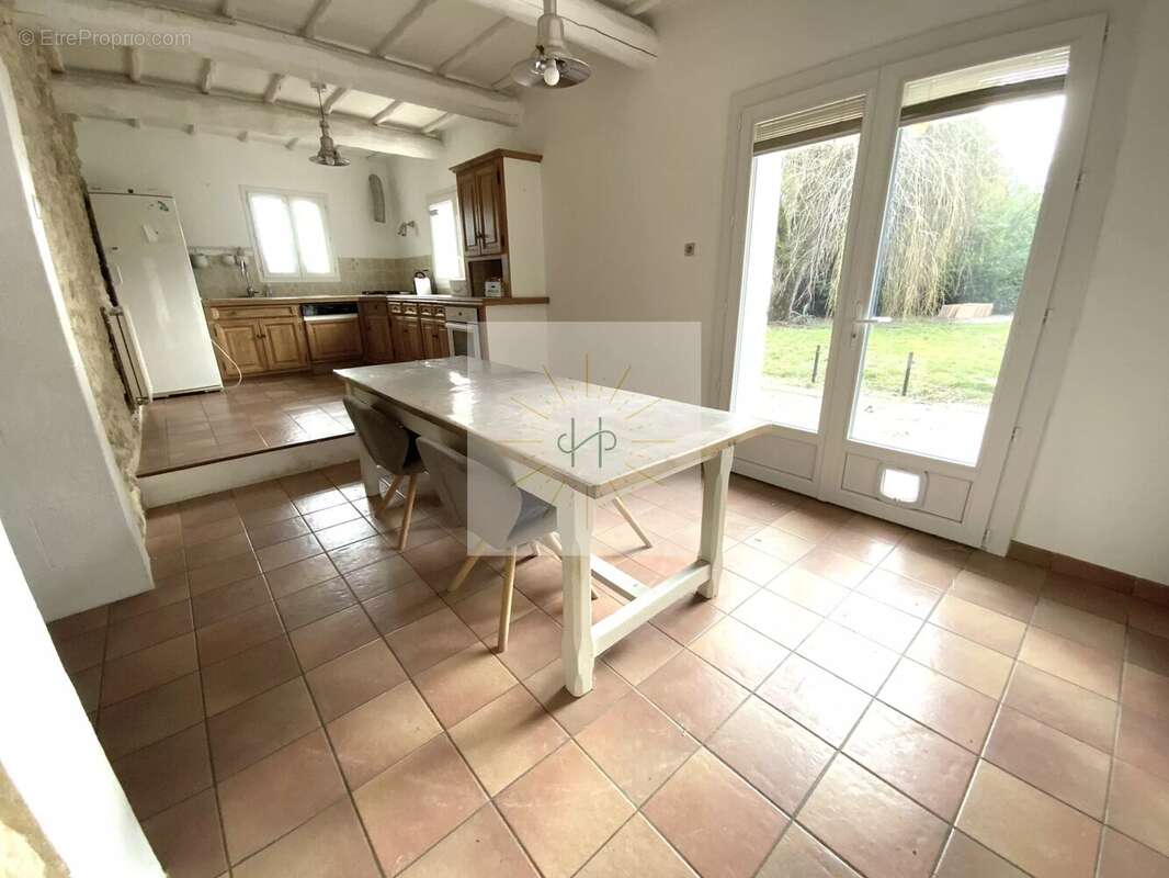 Maison à MONTELIMAR