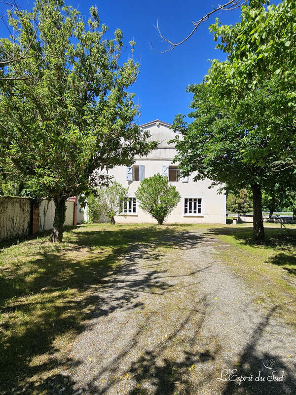 Appartement à SAINT-SULPICE