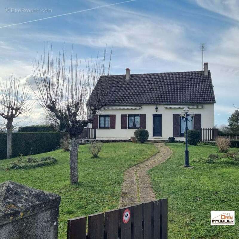 Maison 75 m² à Montgivray  - photo 3