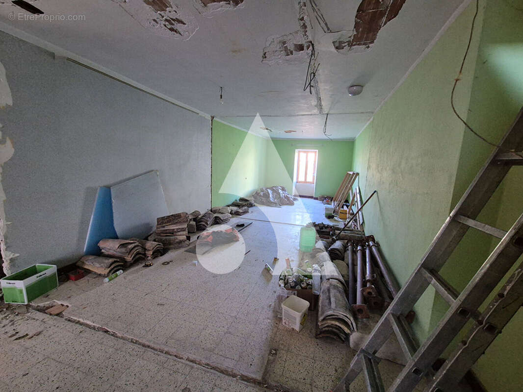 Maison à VILLENEUVE-DE-BERG