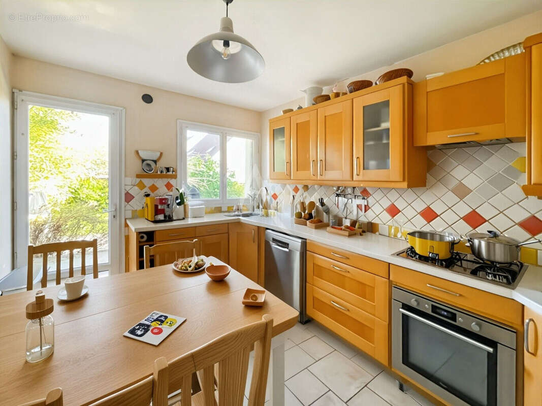 Maison à OZOUER-LE-VOULGIS