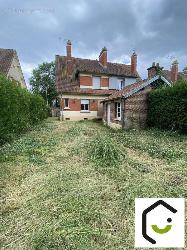 Maison à ROSIERES-EN-SANTERRE