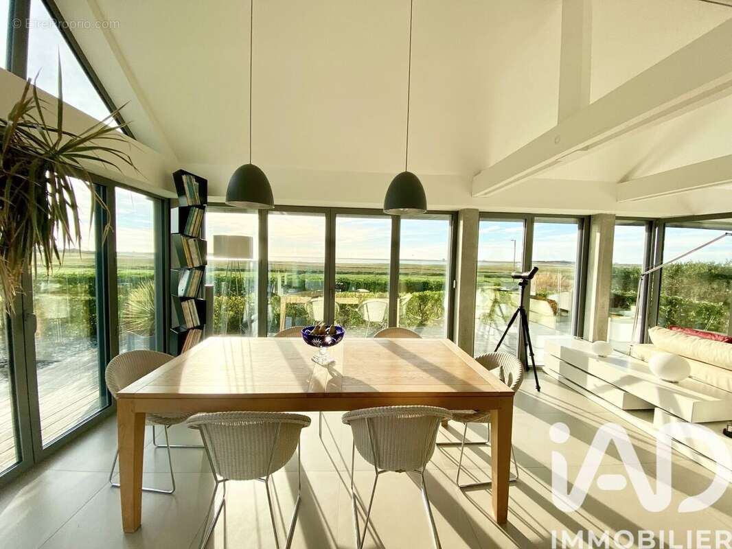 Maison 200 m² à Regneville-Sur-Mer  - photo 9