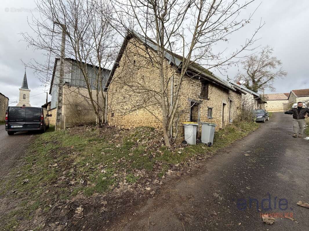 Maison à NOIRON-SUR-BEZE