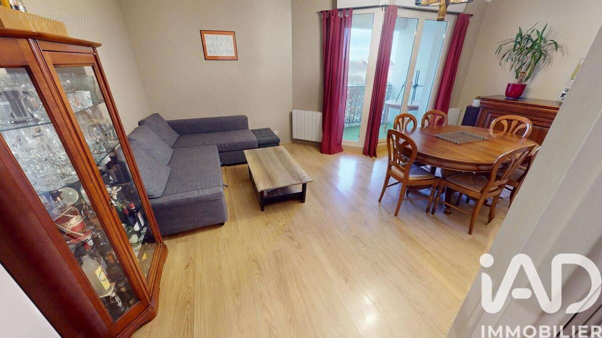 Photo 3 - Appartement à SAVIGNY-LE-TEMPLE