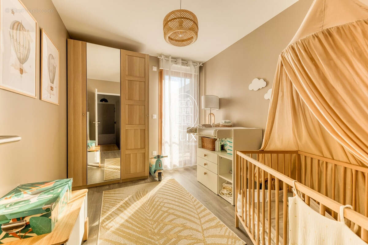 Appartement à ASNIERES-SUR-SEINE