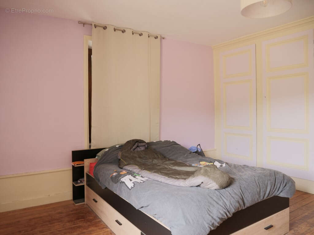 Maison à HAUTEVILLE-LOMPNES