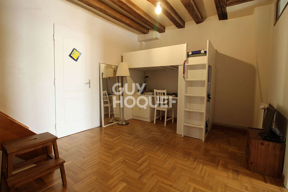 Maison à CHAUMES-EN-BRIE