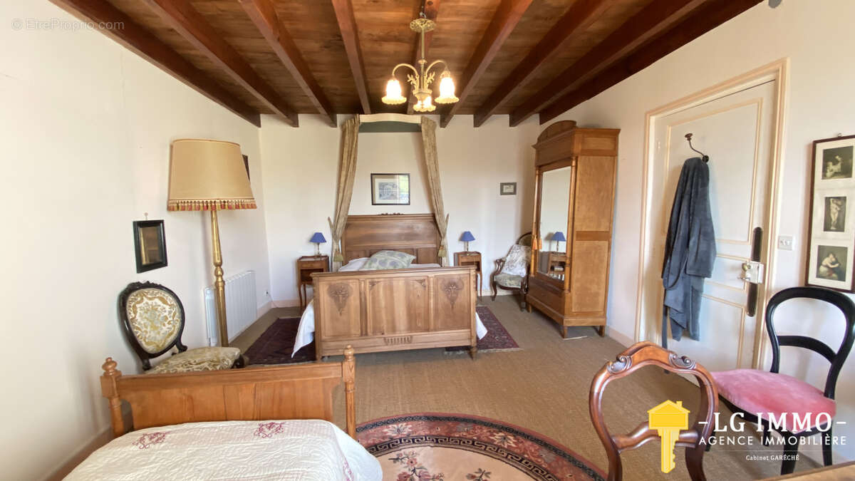 Maison à BOUTENAC-TOUVENT