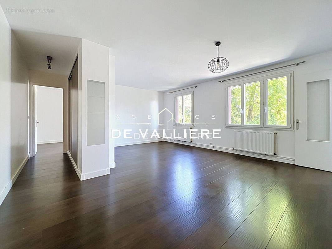 Appartement à NANTERRE
