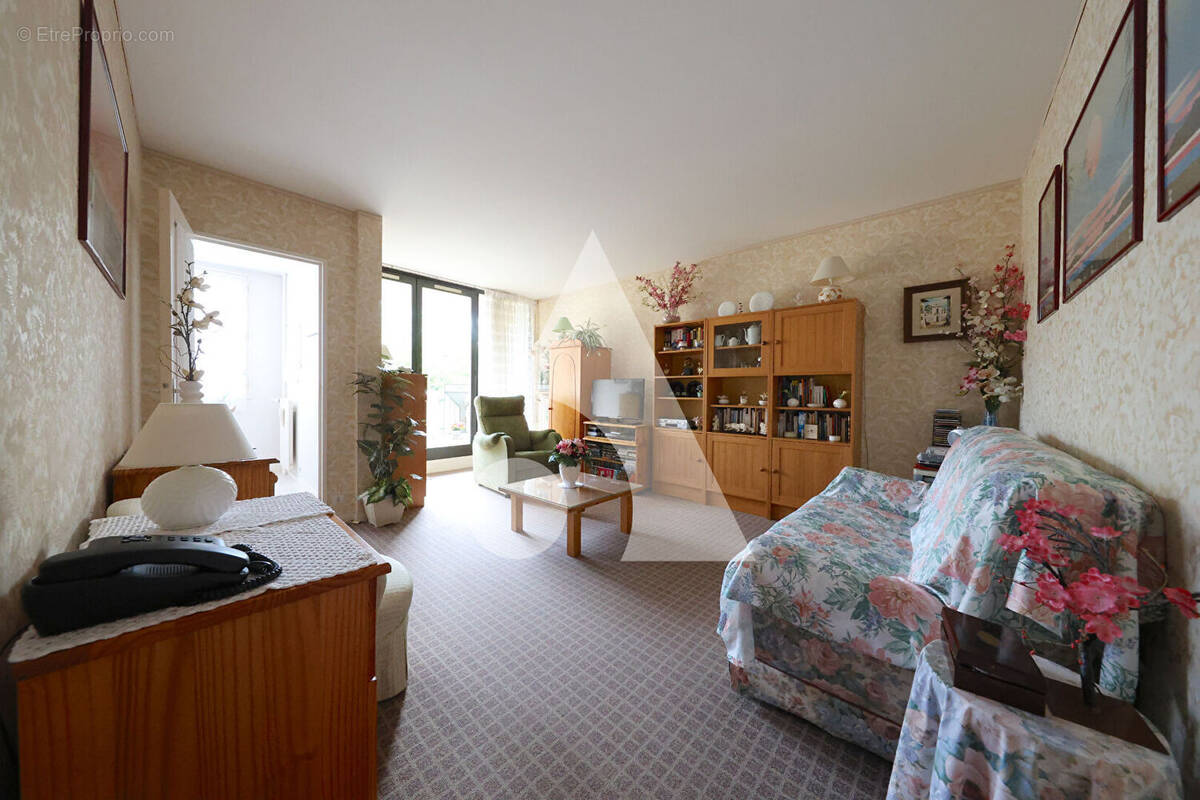 Appartement à CORBEIL-ESSONNES