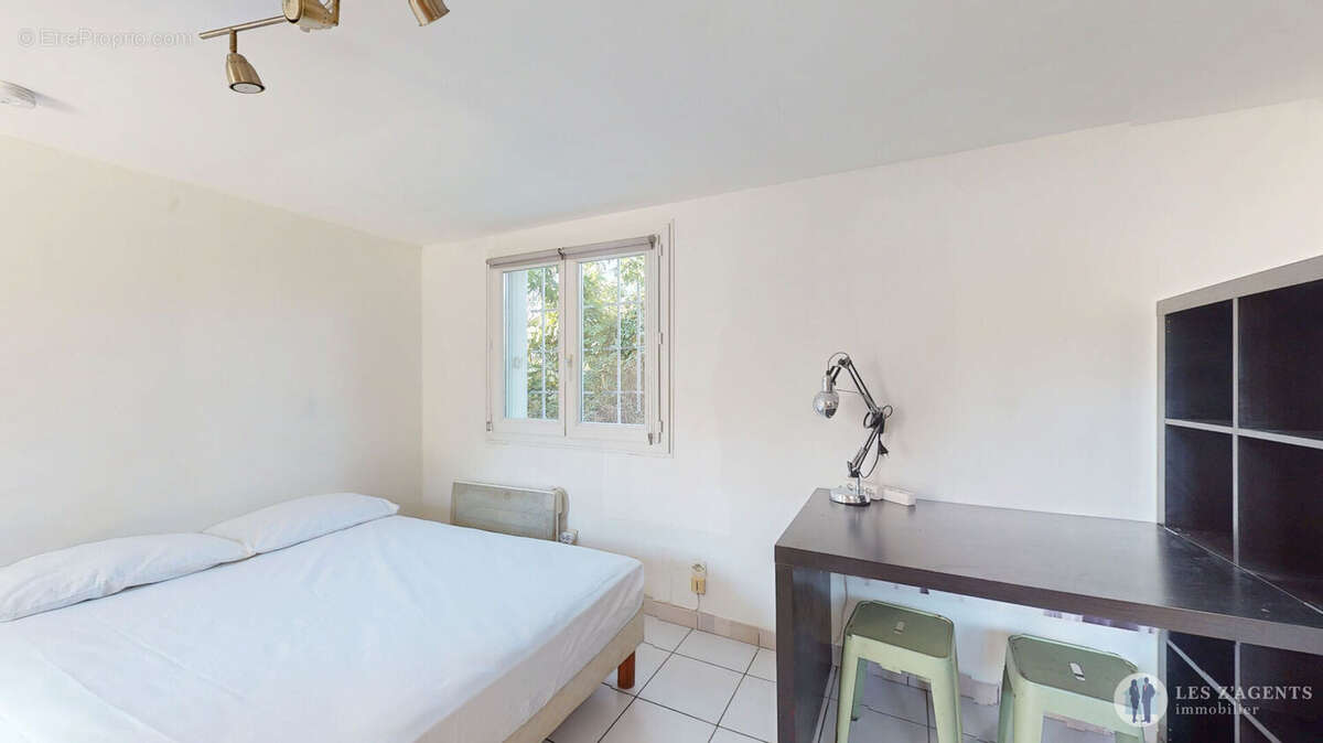 Appartement à SAINT-MARTIN-D'HERES