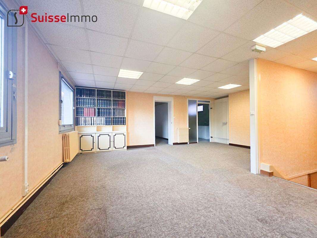 Commerce à PONT-DE-ROIDE