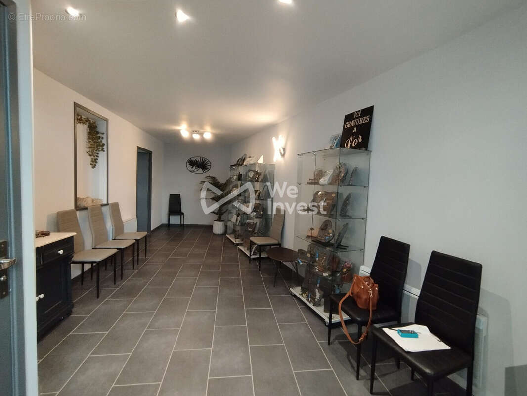 Commerce à MAROILLES