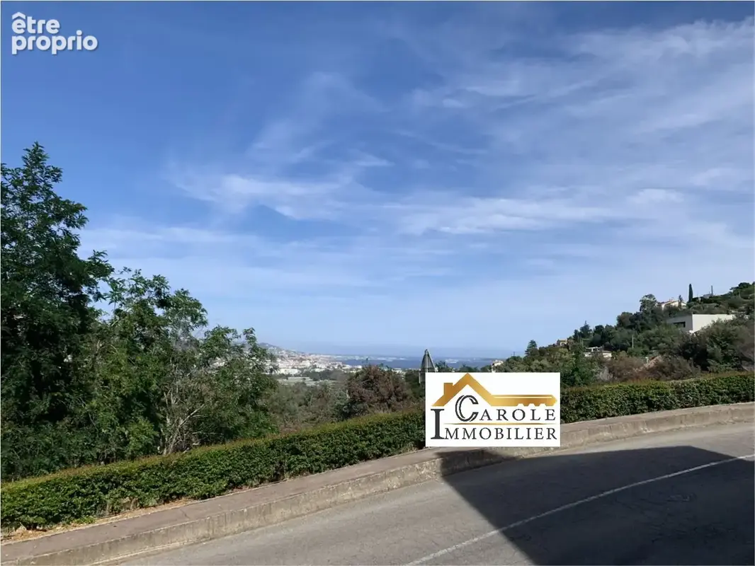 Appartement à MANDELIEU-LA-NAPOULE