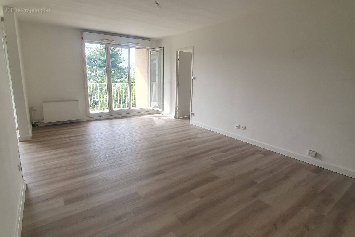 Appartement à MARSEILLE-11E