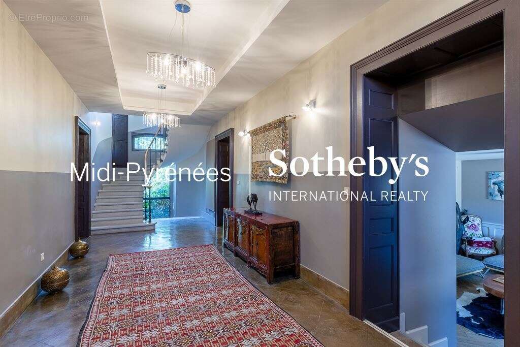 Propriété équestre de 11HA, 3 gîtes et salle de séminaire - photo 8