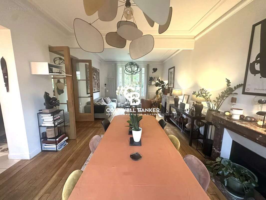 Maison à LE VESINET