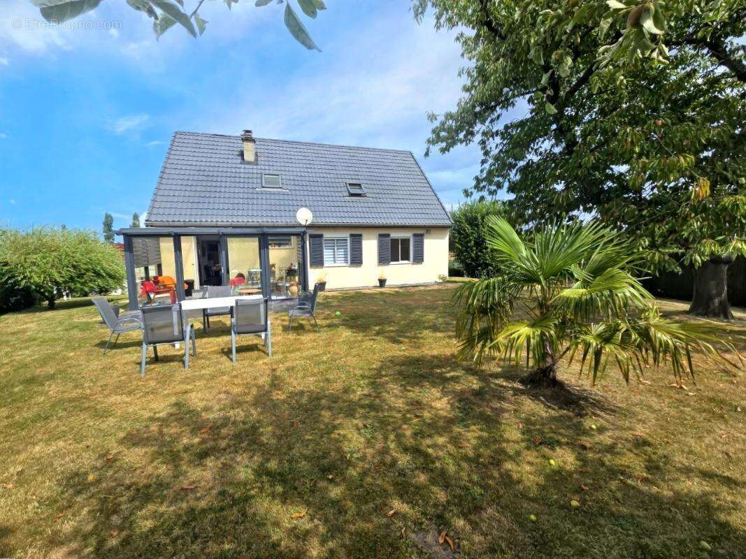 MONDREPUIS (02) -  Vente pavillon individuelle, semi-plain-pied avec 6 chambres , sous-sol  et jardin de près de 10 ares  - photo 2