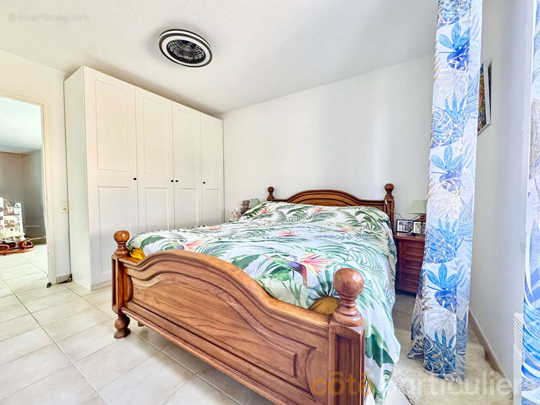 Maison à JONQUIERES-SAINT-VINCENT