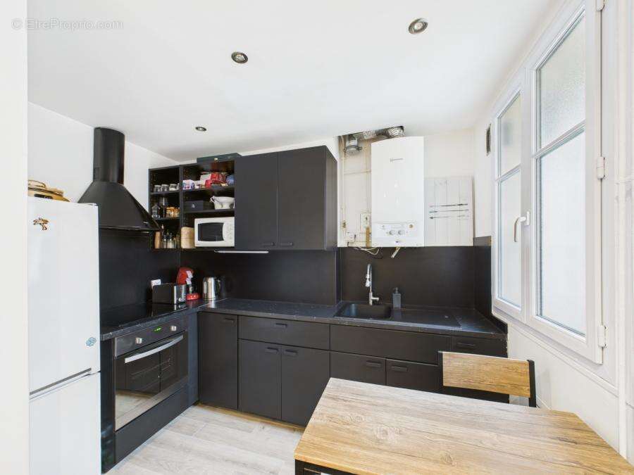 Appartement à COURBEVOIE