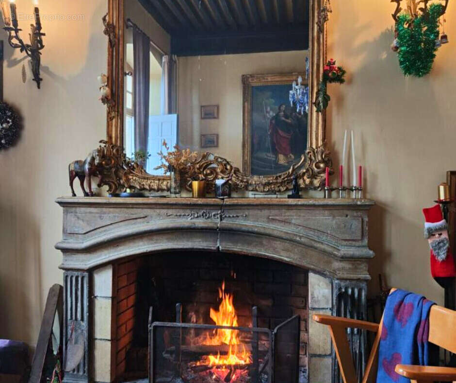 Maison à MONTIGNY-LES-VESOUL