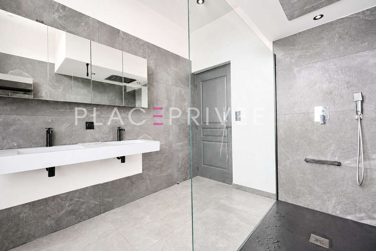 Appartement à HOUDEMONT